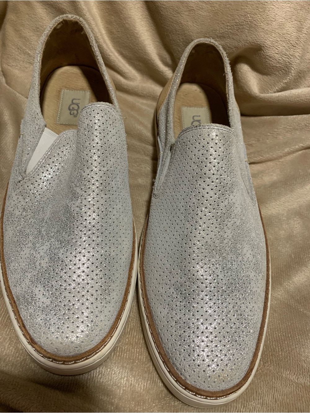 UGG Women's Slip On Suede Leather Shoes. Stardust Size 10
